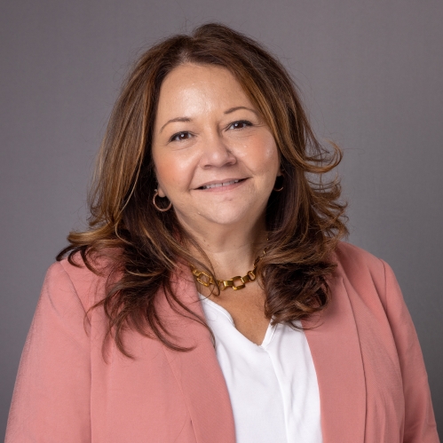 Theresa Comprelli McCutcheon headshot updated